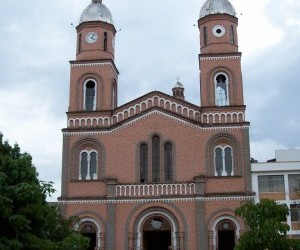 Temple San Francisco de Asis Source: panoramio-cesarparada